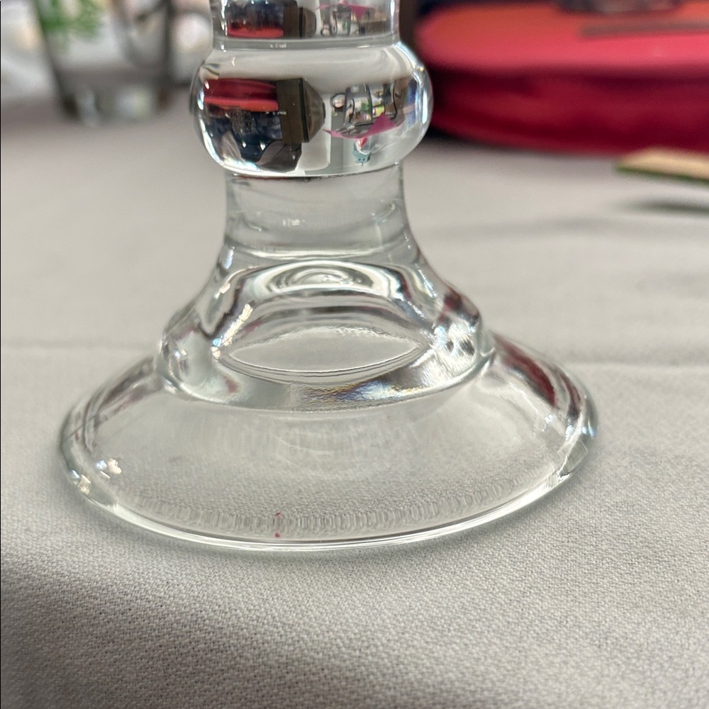 ModelCo Glass Goblet with Gold Rim - Picture 4 of 4
